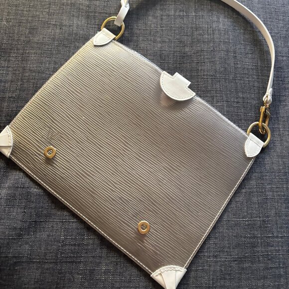 Auth RARE Louis Vuitton Vintage White Translucent Clear Epi Plage Snap Pouch - Picture 5 of 11